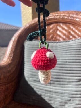 HANDMADE MUSHROOM CHARM + FOLLOW IG @thredsfromcoral